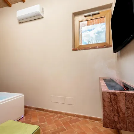 Rustico Con Jacuzzi In Toscana *